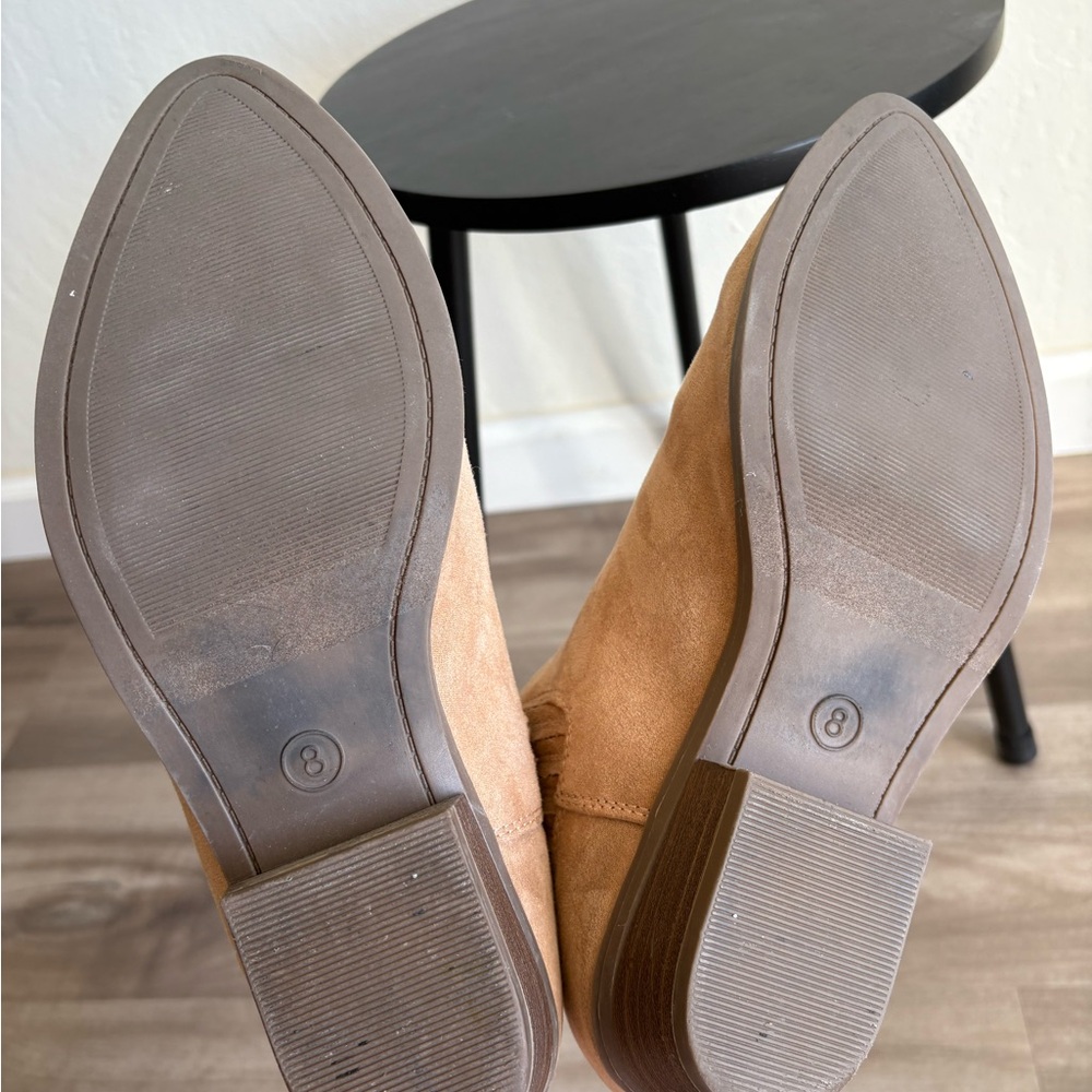 Universal Thread Booties - Picture 5 of 5